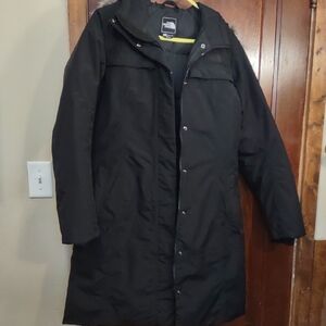 The North Face Black Winter Coat. Removable Fur Hood Zips On And Off Easily